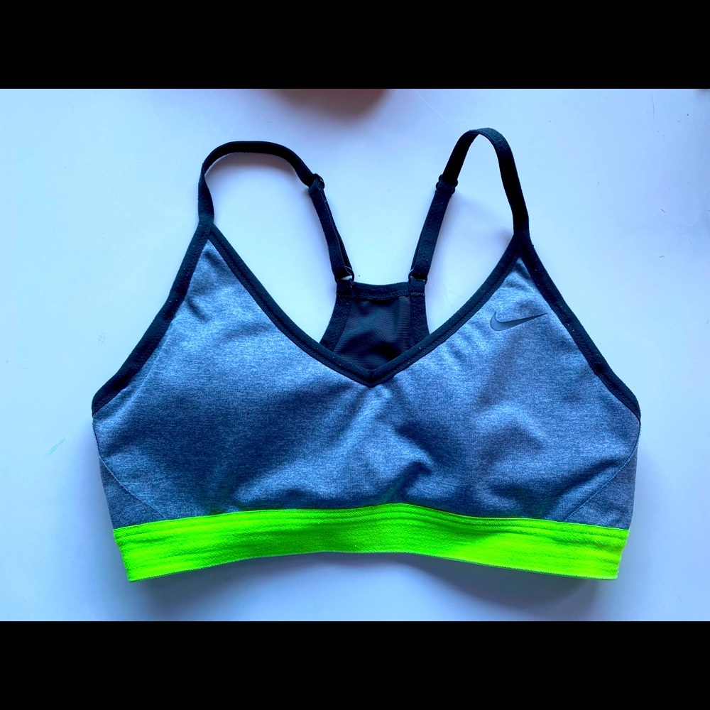 Nike sports bra, NWOT, size S
